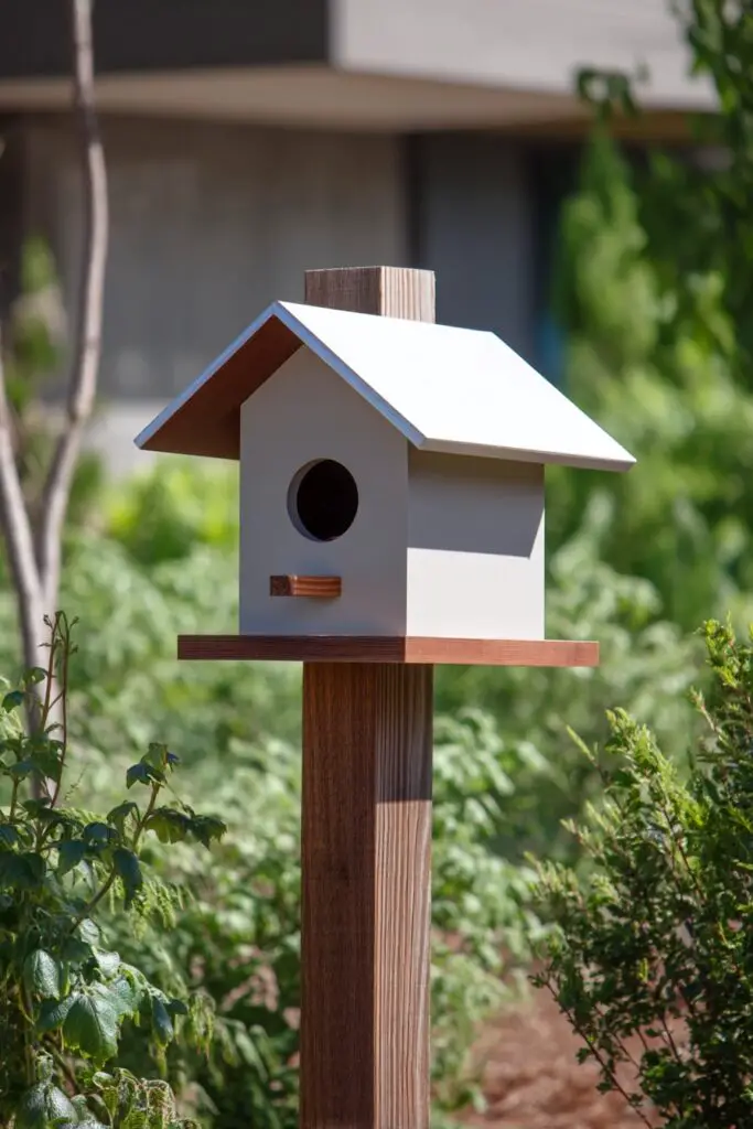 9 Bird Houses Under $100 That Attract Nesting Birds 4 9 Bird Houses Under $100 That Attract Nesting Birds