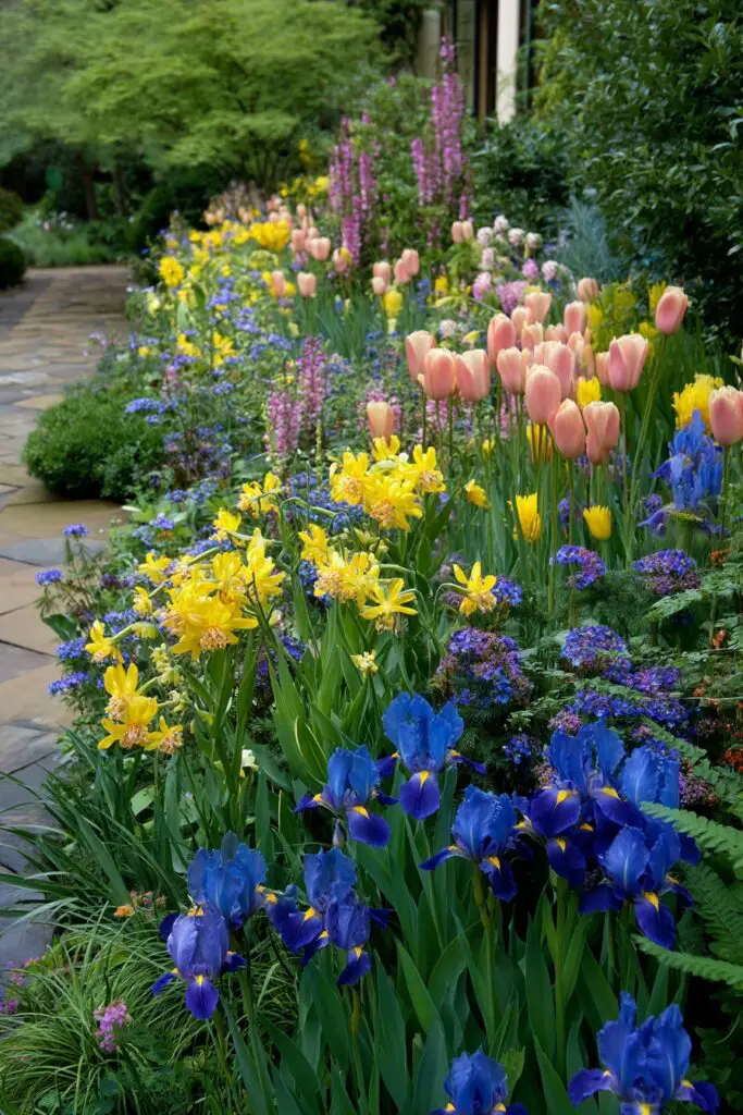 10 Cut Flower Garden Ideas for Home Bouquets 10 10 Cut Flower Garden Ideas for Home Bouquets