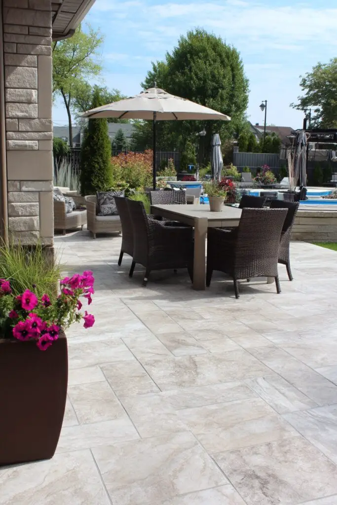 Innovative Paver Patio Ideas for a Stylish Outdoor Retreat 3 Innovative Paver Patio Ideas for a Stylish Outdoor Retreat